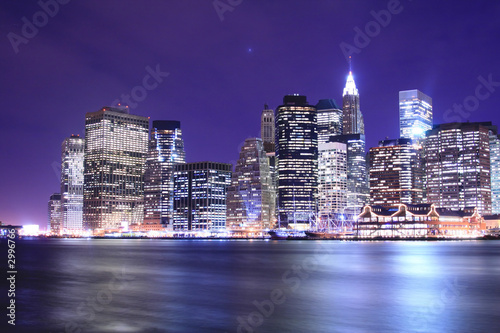 Board z aluminiowym obramowaniem Panoramę Manhattanu w nocy światła, nyc
