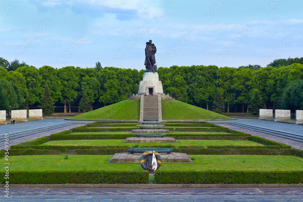 Sowjetisches Ehrenmal Im Treptower Park Stock Foto Adobe Stock