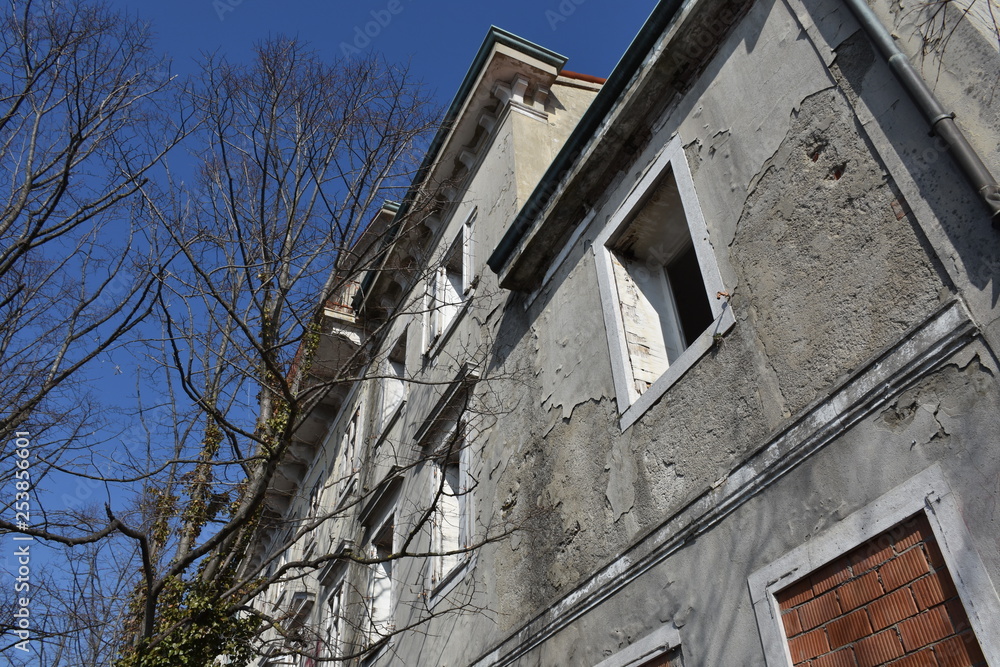 Hotel Triest Obelisco Italien Geschlossen Gesperrt Verlassen