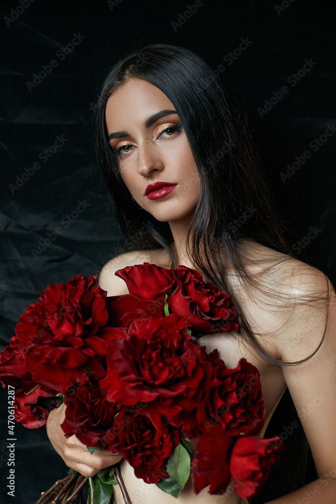 Sexy Brunette With A Bouquet Of Red Roses On The Floor Long Hair Nude