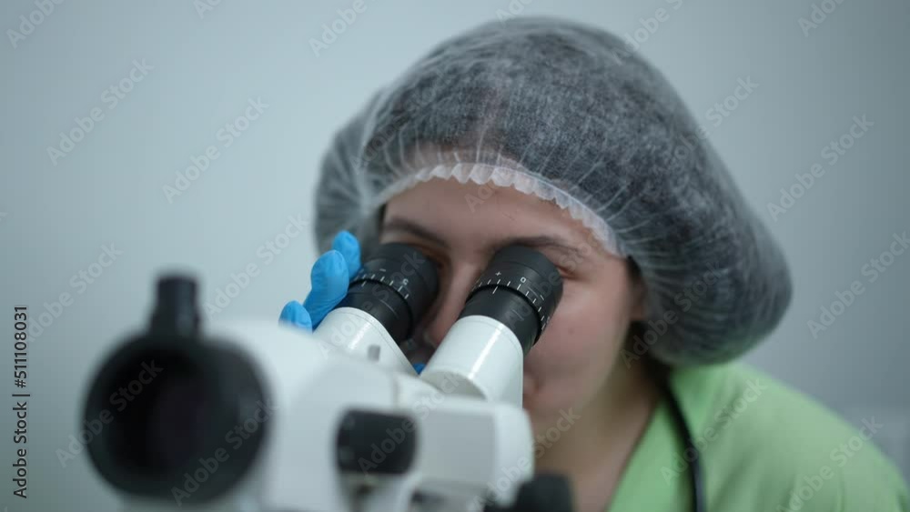 Vidéo Stock Close up portrait of smiling confident gynecologist using