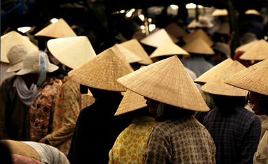 vietnam, hoi an: market