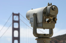 Public Telescope Looks Towards Golden Gate
