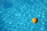Fototapeta Big Ben - waterpolo ball in pool (2)