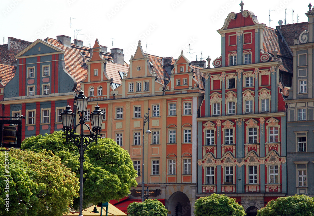 stare-miasto-kolorowe-kamienice