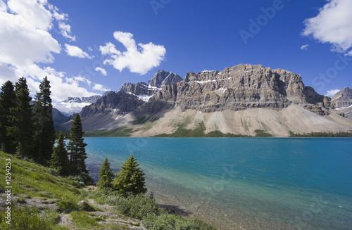Foto-Stoffbanner - shore of  the bow lake (von amelie)