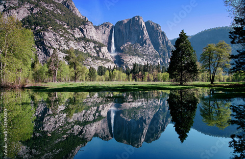 Fotomural yellowston falls & merced river