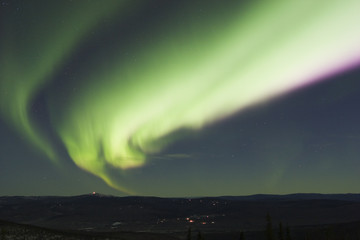 Wall Mural - colorful arc of northern lights