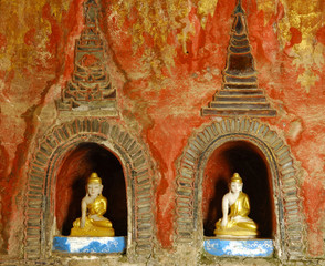 Wall Mural - myanmar, inle lake: shwe yan pyay monastery, small buddhas and c