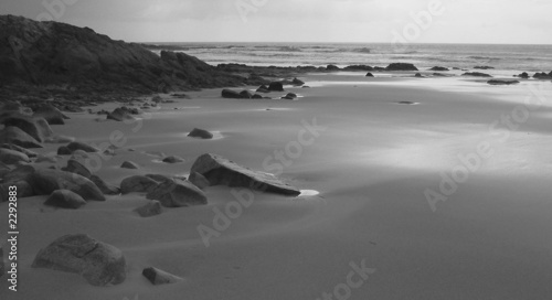 Plage Noir Et Blanc Buy This Stock Photo And Explore