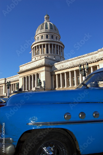 capitolio view at havana, cuba Wallpaper Mural