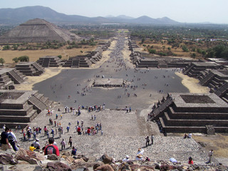 Wall Mural - the lost city teotihuacan.