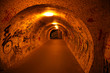 © piccaya - Tunnel souterrain à Budapest - Hongrie