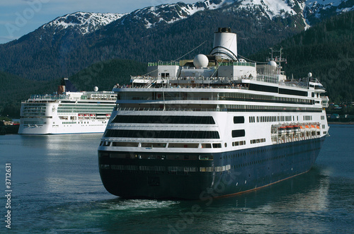 Board z aluminiowym obramowaniem Statki wycieczkowe w juneau, port alaska