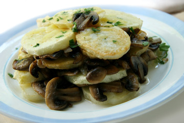 Potatoes with mushrooms.