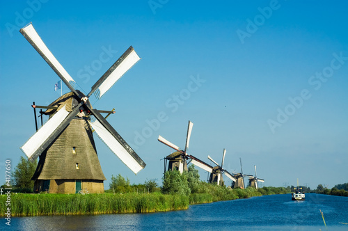 Obraz w ramie beautiful dutch windmill landscape