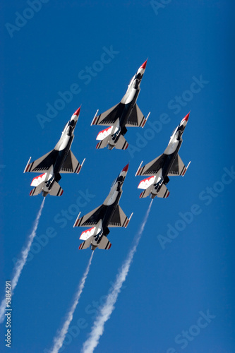 Cuadros en Lienzo F-16 Thunderbird jets flying in formation