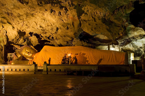 Naklejka na szafę Cave Sanctuary