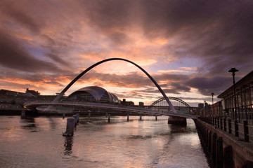 Fototapete - The Quayside of Newcastle and Gateshead 