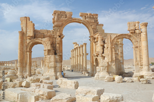 Fotografie, Obraz City of Palmyra - ruins of the 2nd century AD