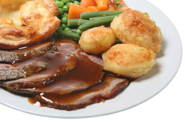 Wall Mural - Roast beef with Yorkshire pudding, vegetables and gravy