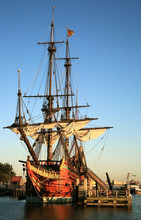 Old Ship - Batavia