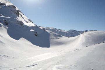 Wall Mural - Pistes de ski