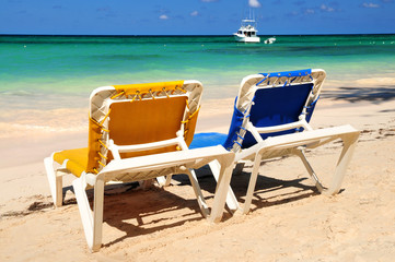 Poster - Chairs on sandy tropical beach