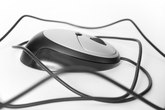 computer mouse in cable