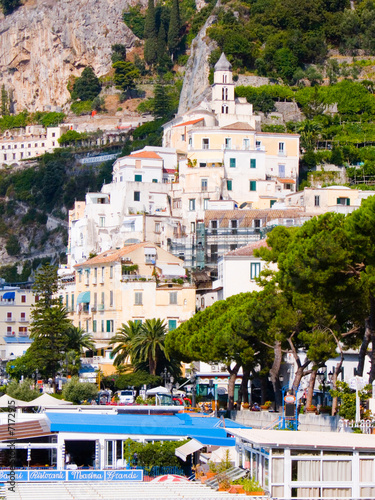 Board z aluminiowym obramowaniem Panorama Amalfi wsi i kościół San Biagio