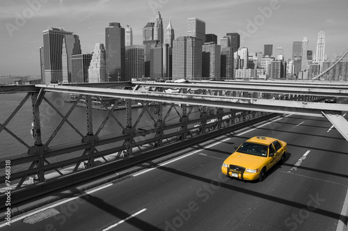 Board z aluminiowym obramowaniem Nowy Jork - most Brookliński e taxi giallo