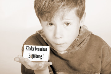 Sticker - Kinder haben Bildung