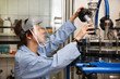 © Sirer - Scientist, laboratory, six