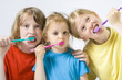 © Hallgerd - Children brushing teeth