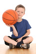 © matka_Wariatka - 6-7 years old boy with basketball