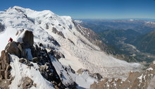 Mont Blanc Et Glacier Des Bossons