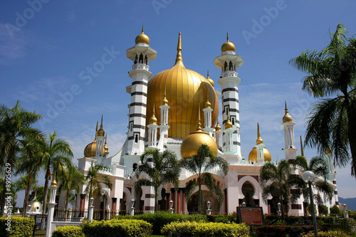 Fotografía View of the Ubudiah mosque, Malaysia