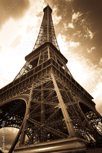 Fototapeta na wymiar Eiffel Tower