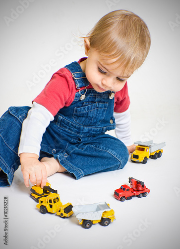 Bebe Jouer Camion Voiture Garcon Petite Calme Jeu Enfance Stock Photo Adobe Stock Bebe Jouer Camion Voiture Garcon Petite Calme Jeu Enfance Stock Photo Adobe Stock