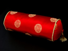 Petit Traversin Chinois Rouge Sur Fond Noir