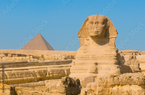 Plakat na zamówienie Sphinx and pyramids at Giza, Cairo