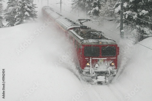 Naklejka na meble Schneesturm auf der Rhätischen Bahn