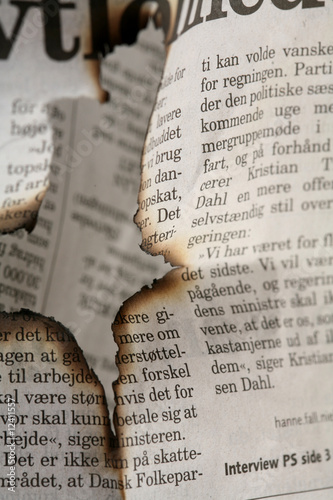 Board z aluminiowym obramowaniem Gazeta