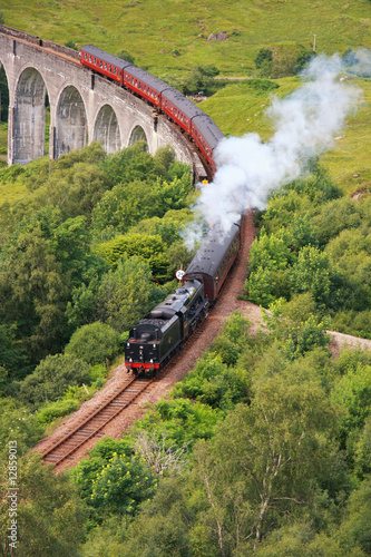 Fototapeta na wymiar Glenfinnan Viadukt, Scotland, UK