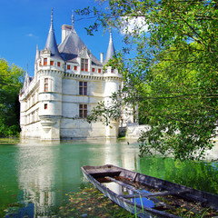 Wall Mural - beautiful azey-le-redeau castle