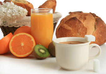 jus de fruits et café