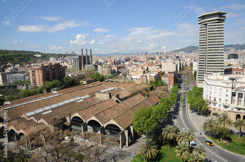 Plakat na papierze fotorealistycznym Widok z lotu ptaka nad el raval okręgiem w Barcelona Spain