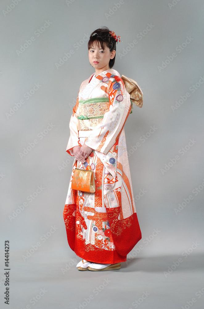 日本人 女性 着物姿 (鉛筆画) 着物姿の日本人女性 の Stock フォト | Adobe Stock