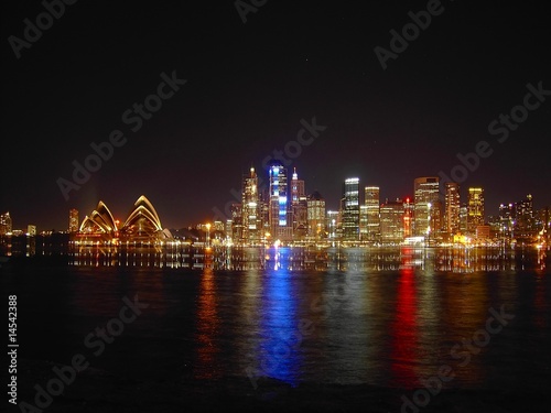 Obraz na płótnie canvas trzyczęściowy "tryptyk" Sydney skyline w nocy