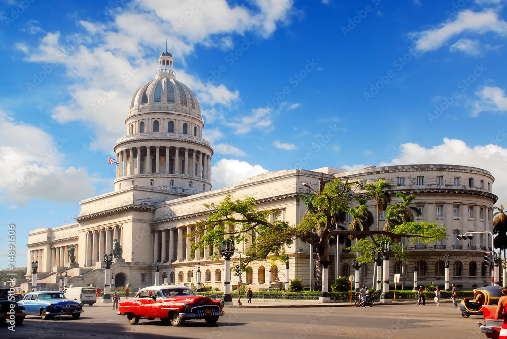 Capitolio building in Havana Cuba - obrazy, fototapety, plakaty 